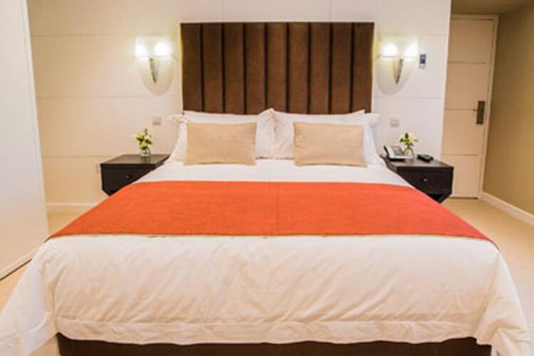 Cae Court Hotel Брідженд Екстер'єр фото